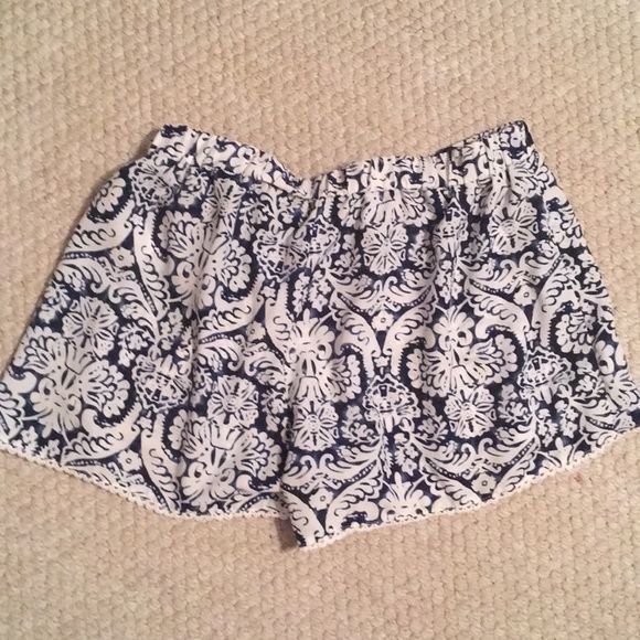 Flowy Lace Trim Blue + White Boho Casual Shorts - Picture 2 of 3